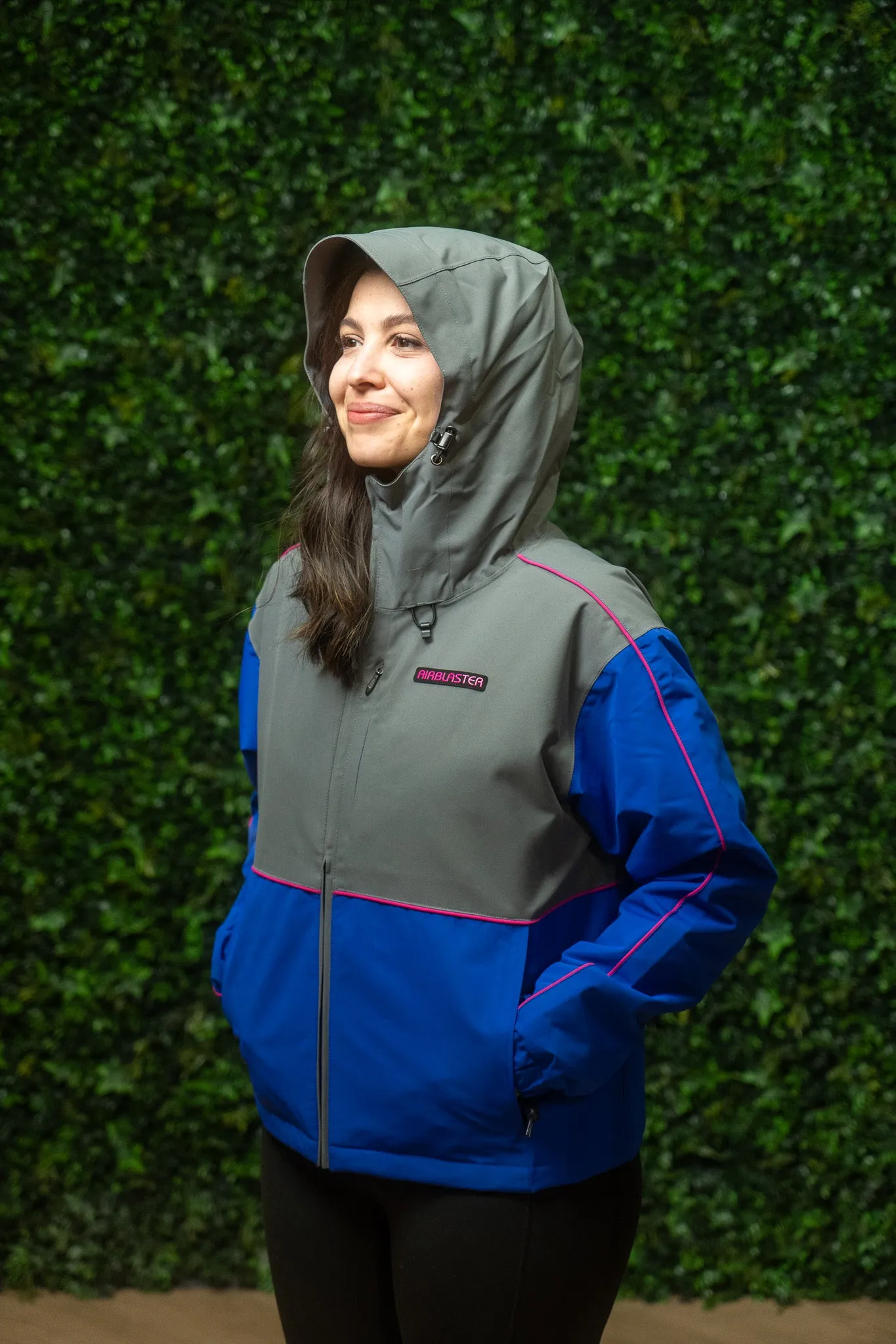 Airblaster Lady Revert Jacket in Shark - Sleek and Functional Small Fit Jacket for Urban and Outdoor Wear