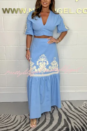 Stylish V-neck Puff-sleeved Crop Top and Elastic Waist Paneled Maxi Skirt Set